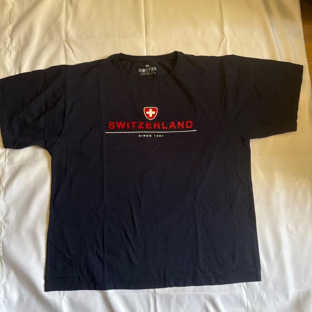 Unbranded Men's Navy and Black T-shirt